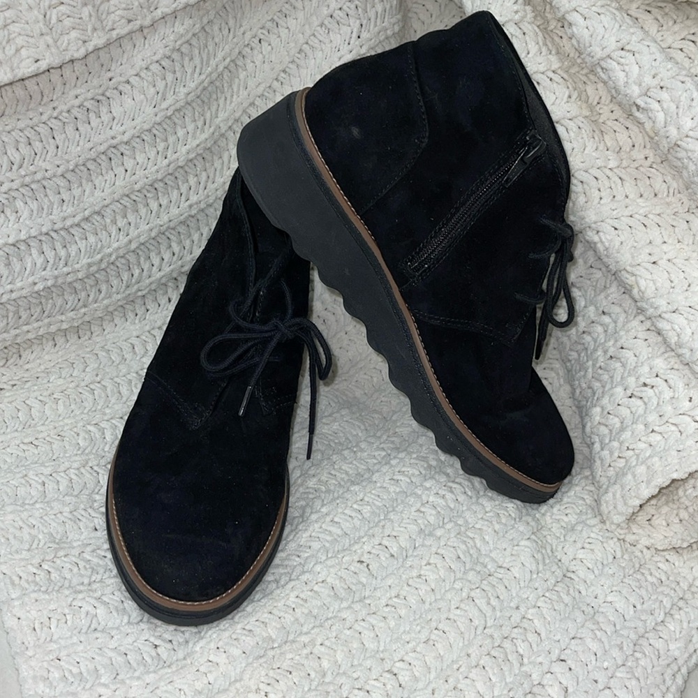 Clarks Suede Zip up Booties size 8.5